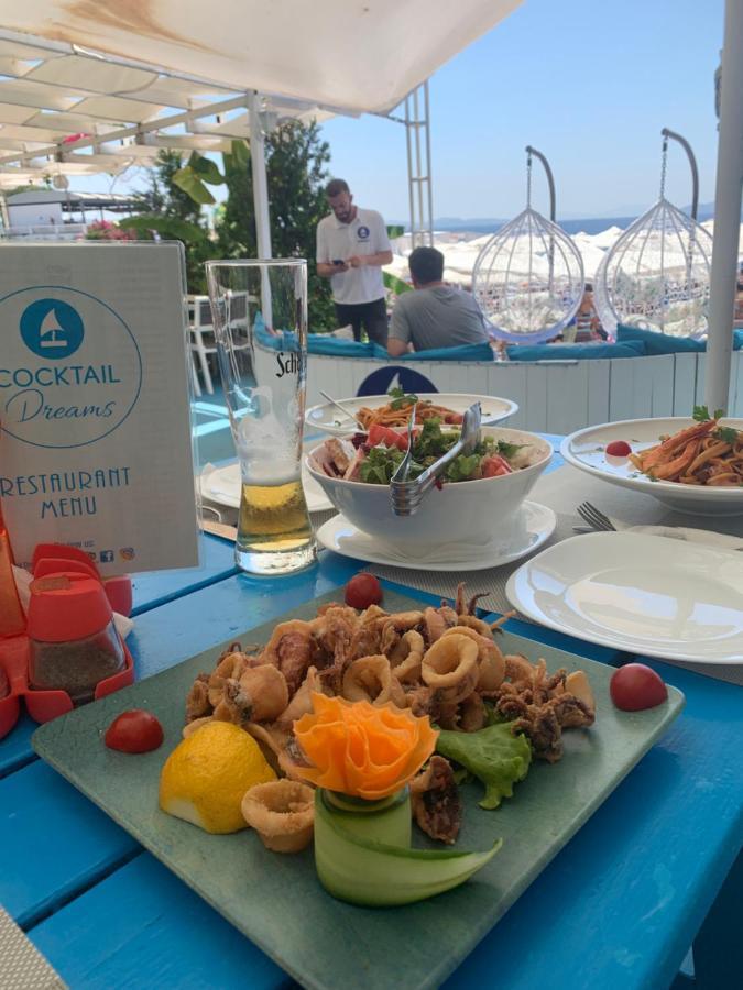 Cocktail & Dreams - Beach Hotel Sarande Exterior photo