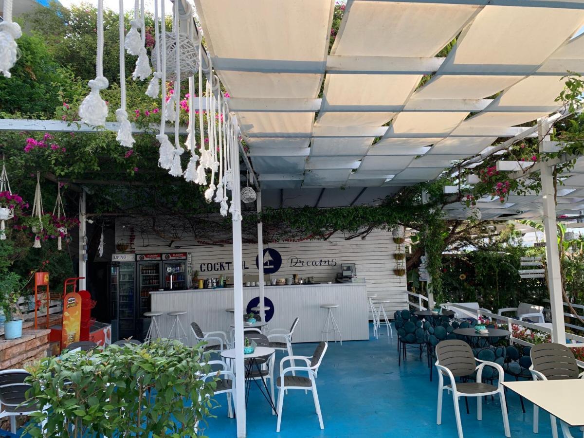 Cocktail & Dreams - Beach Hotel Sarande Exterior photo