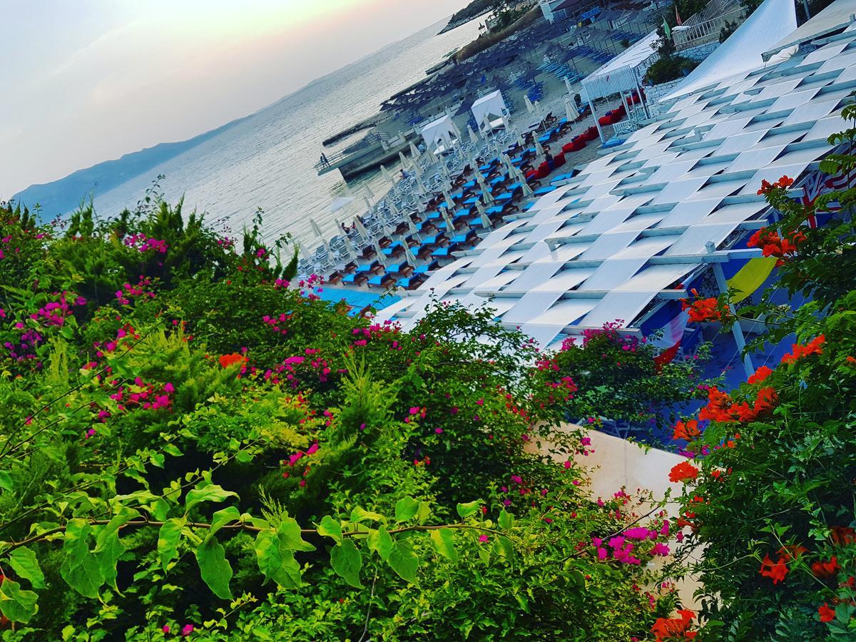 Cocktail & Dreams - Beach Hotel Sarande Exterior photo
